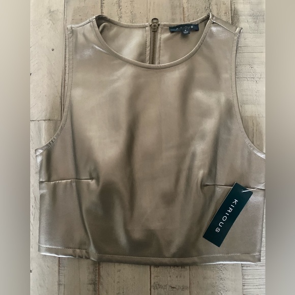 Kirious Tops - KIRIOUS‎ Faux Leather Crop Too, back Zipper Size Small
